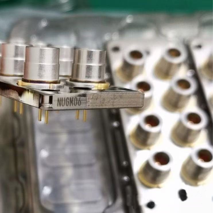 Nichia NUGM06 laser diode bank